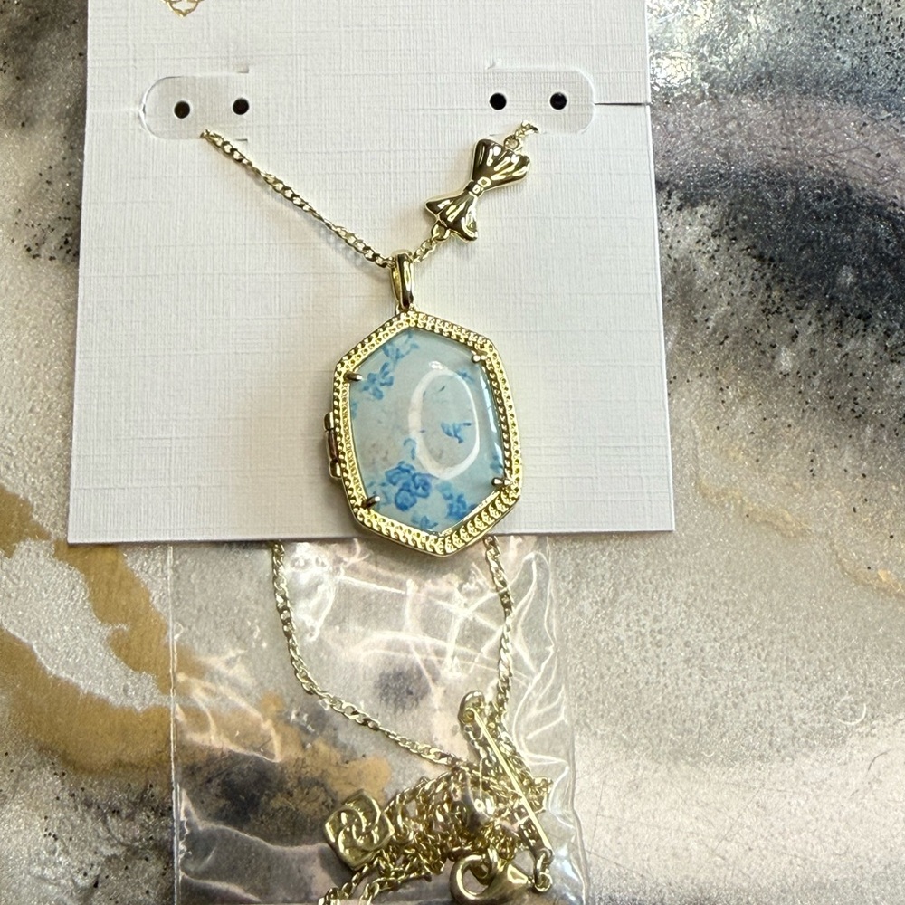 Kendra Scott x LoveShackFancy Gold Floral Locket Necklace NWT Bow Detail